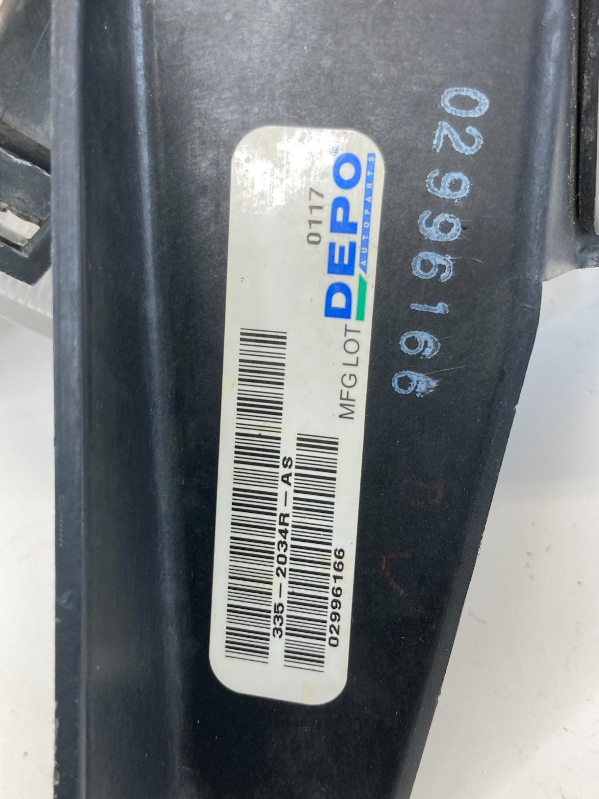 2000-2005 Chevrolet Monte Carlo Right Passenger Corner Park Fog Light Lamp