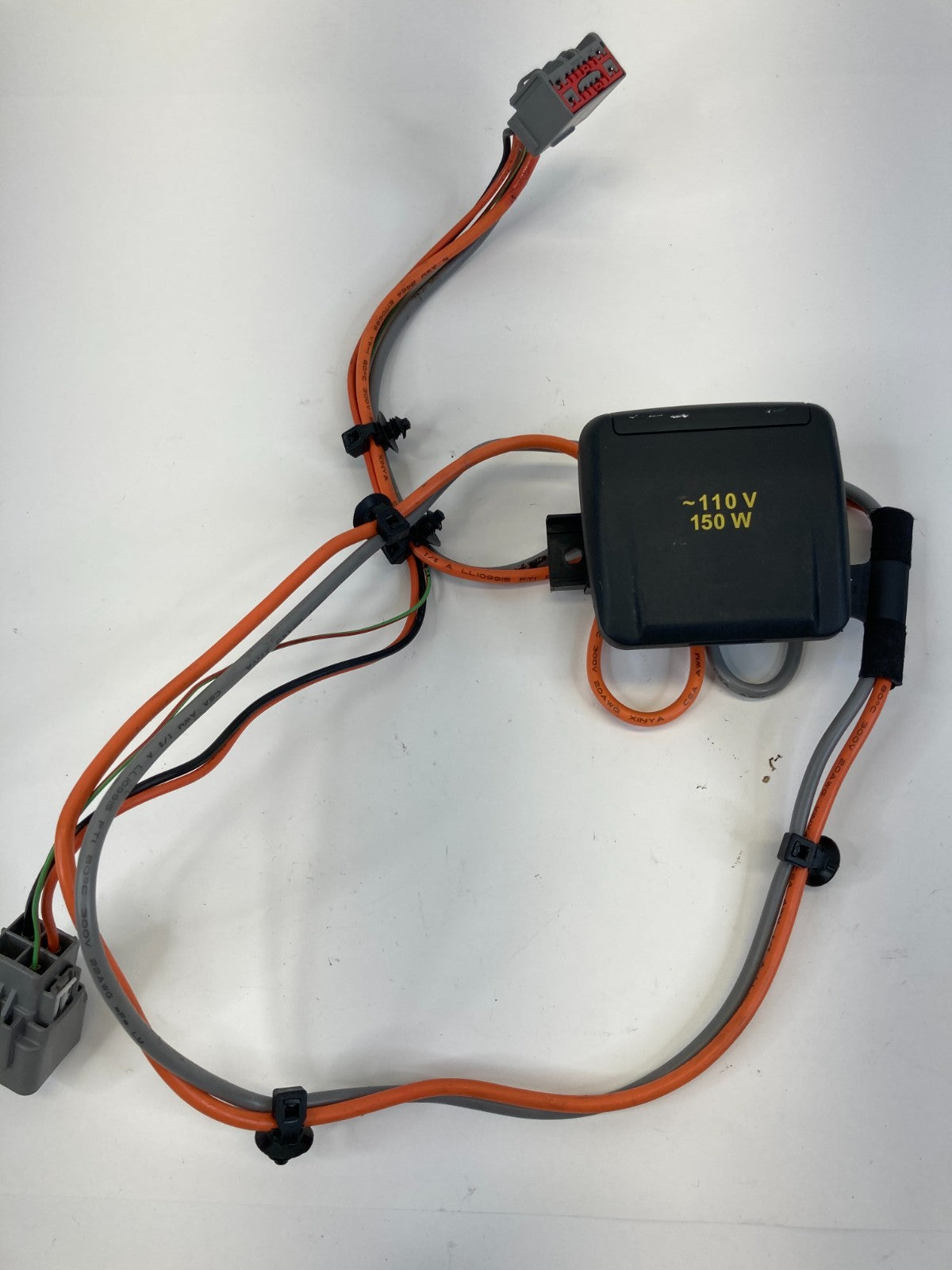 2013-2018 Ford C-Max AC 110V 60Hz Power Outlet Plug Socket OEM