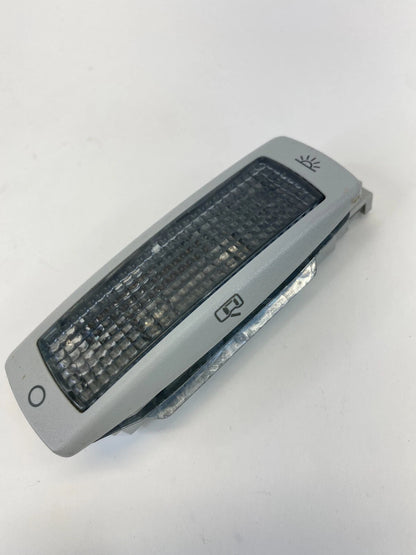 99-05 VW VOLKSWAGEN JETTA INTERIOR REAR DOME MAP LIGHT LAMP 3B0947291 OEM