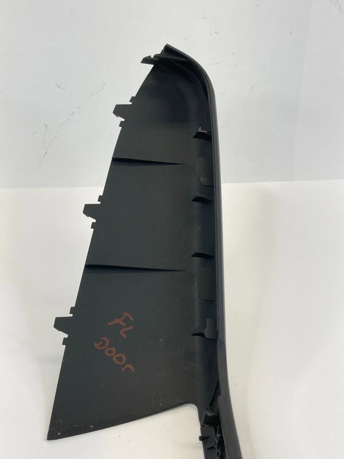 13-16 AUDI A4 SPORT FRONT LEFT LOWER SIDE DOOR PULL HANDLE COVER TRIM BEZEL OEM