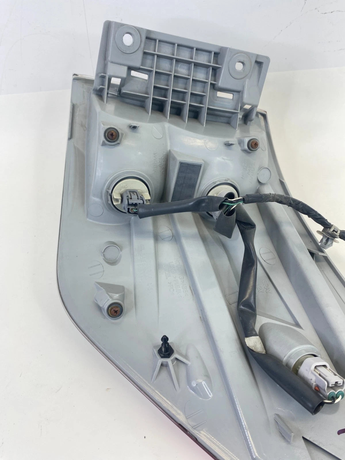 2013-2016 Nissan Pathfinder Left Driver Side Outer Quarter Tail Light Taillight