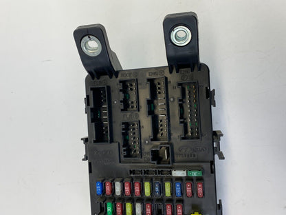 2006 2007 2008 2009 2010 2011 Hyundai Accent Cabin Fuse Box Relay Junction OEM