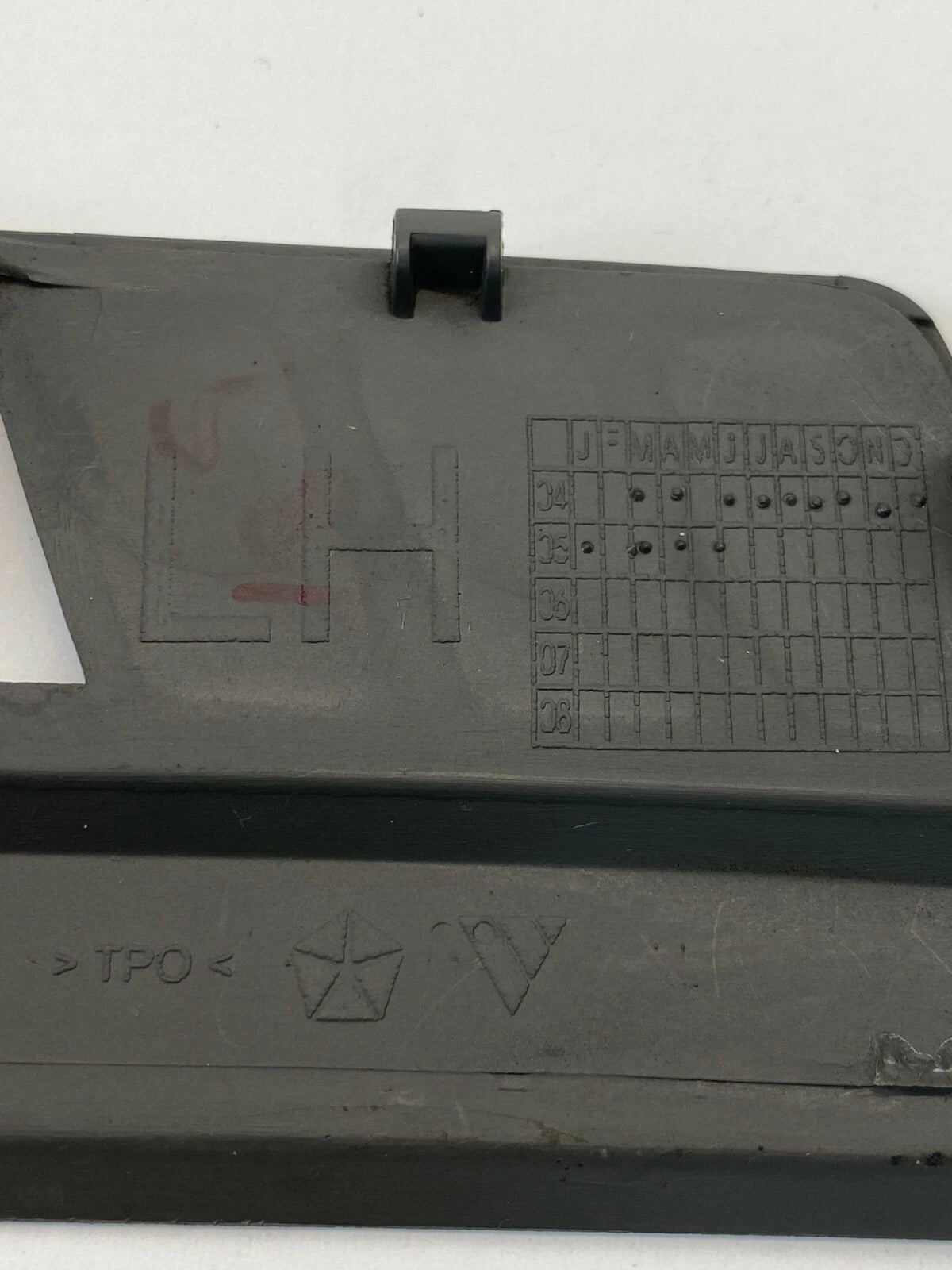 2005-2007 JEEP GRAND CHEROKEE UPPER LEFT DASH DEFROST GARNISH VENT COVER TRIM