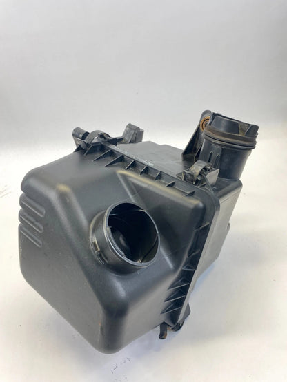 2010-2013 KIA FORTE 2.0L AIR CLEANER FILTER BOX HOUSING ASSEMBLY 28110-1M400