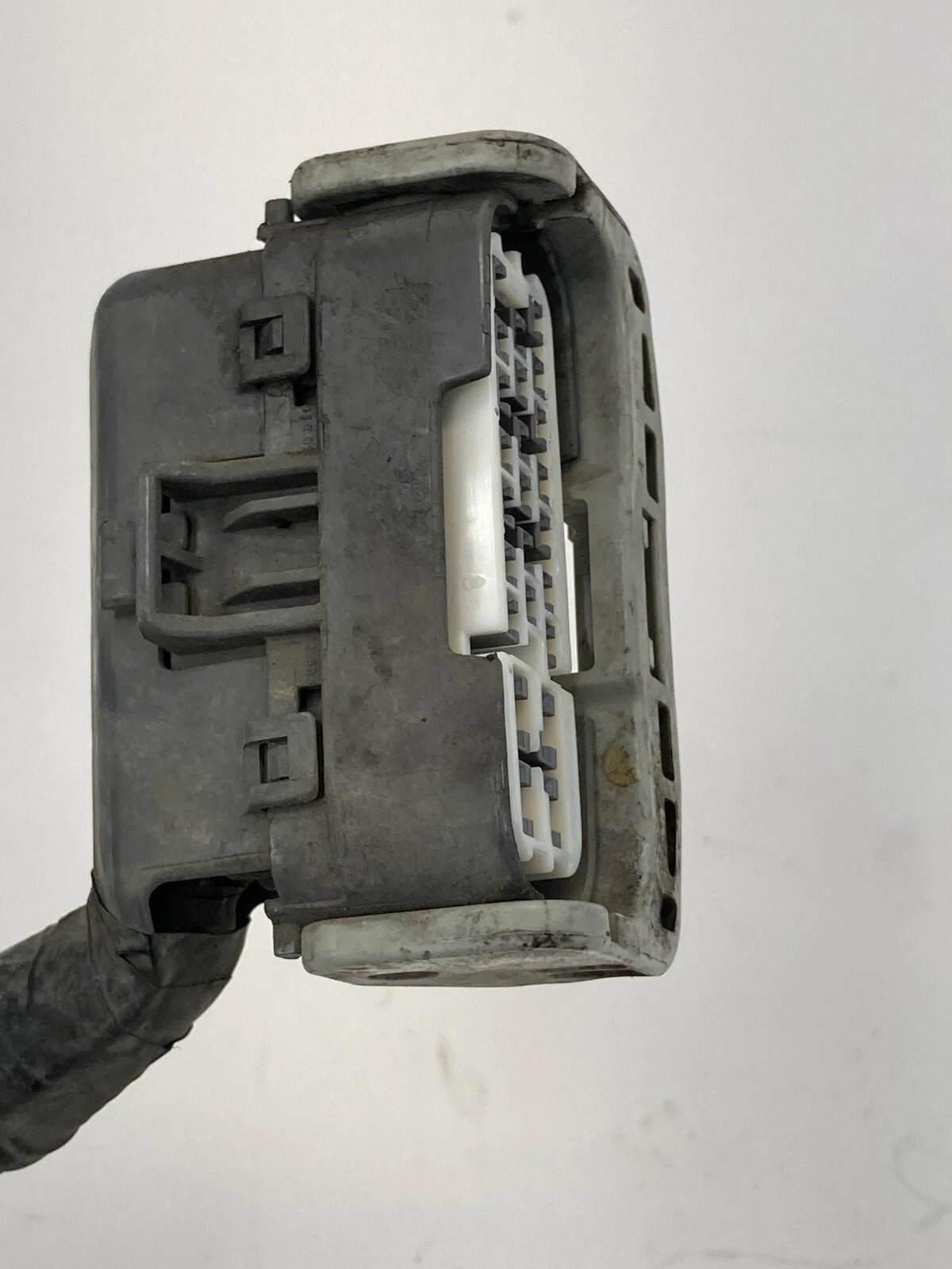 1999-2004 HONDA ODYSSEY 3.5L V6 A/T ANTI LOCK BRAKE PUMP PLUG CONNECTOR FWD OEM