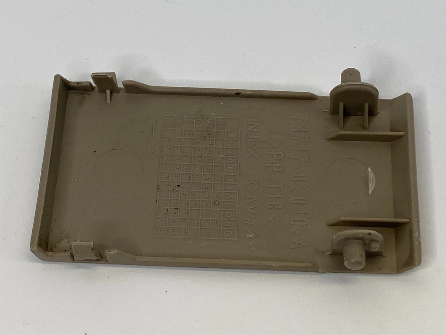 2003-2008 TOYOTA COROLLA BACK DECK CHILD ANCHOR SEAT COVER TRIM 73717-02010