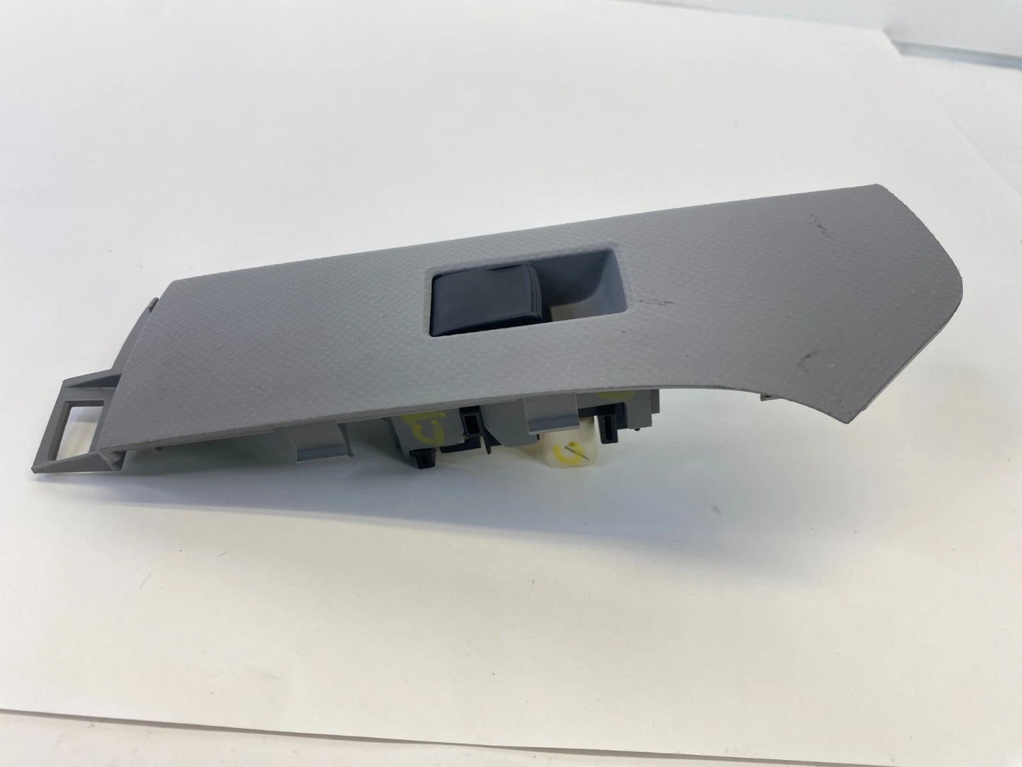 2006-2011 TOYOTA YARIS HB PASSENGER DOOR WINDOW SWITCH BEZEL TRIM GRAY OEM
