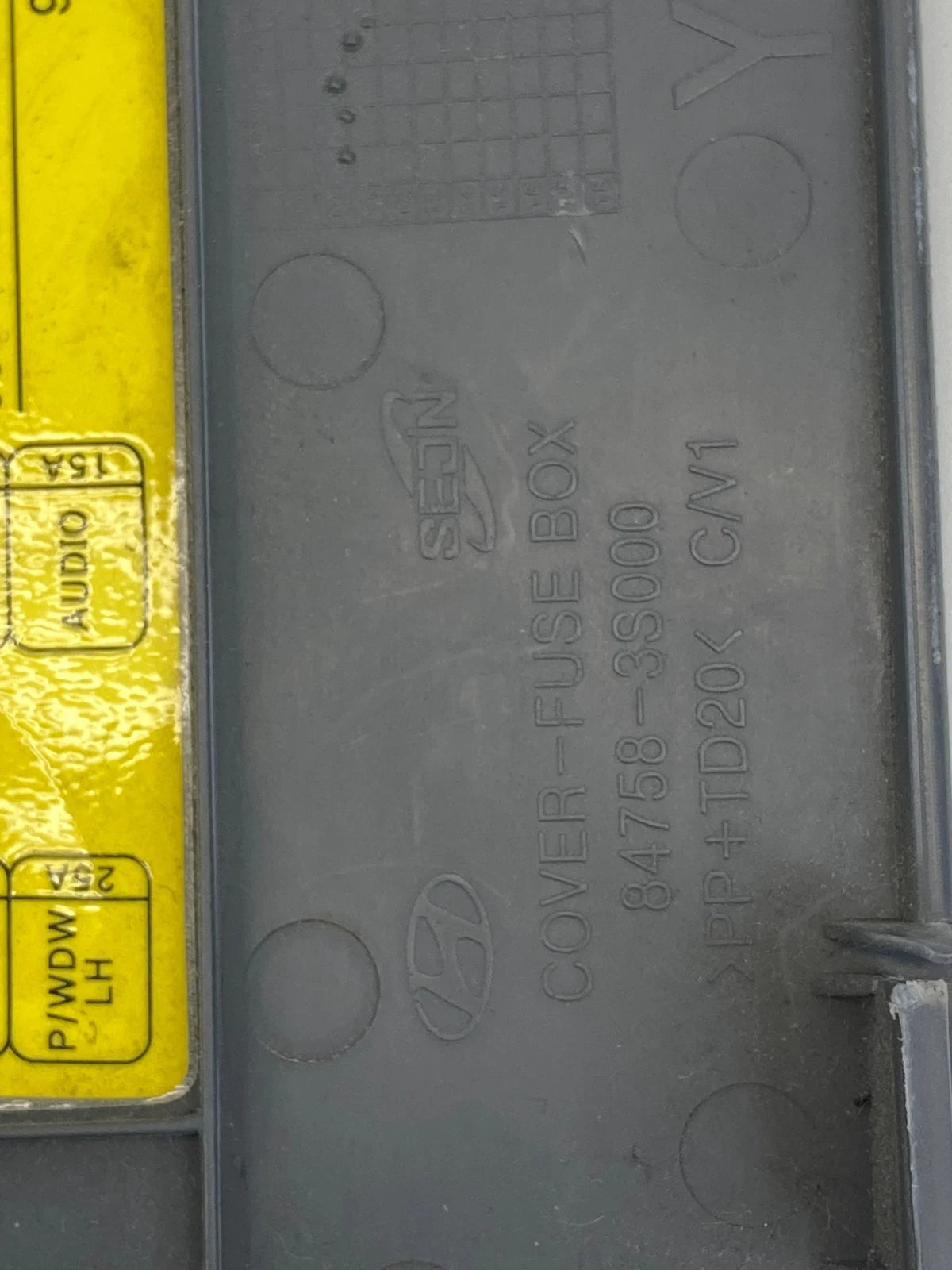 2011-2014 HYUNDAI SONATA INTERIOR LOWER DASH FUSE BOX LID COVER 84758-3S000 OEM