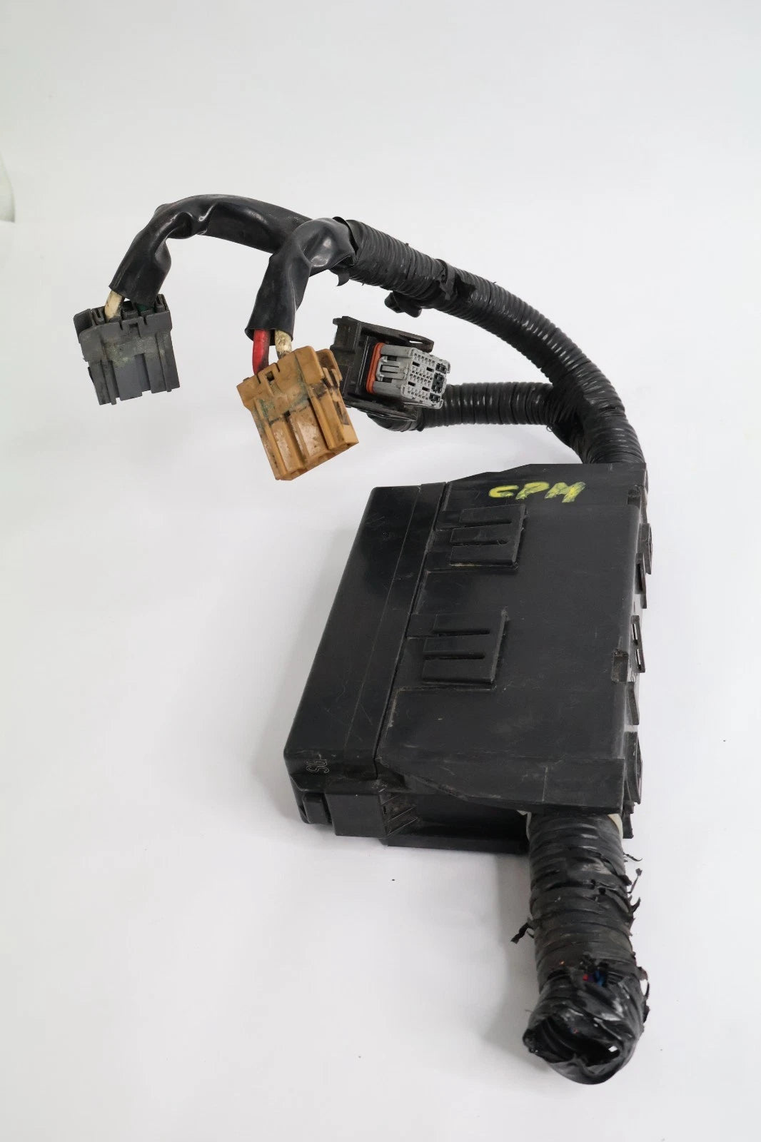 2013-2019 NISSAN SENTRA FRONT ENGINE FUSE RELAY JUNCTION BLOCK PANEL 24382-EW70B
