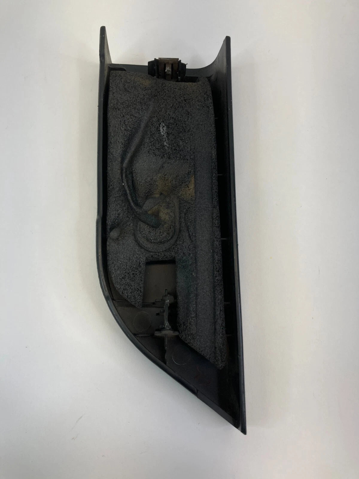 08-10 CHRYSLER TOWN & COUNTRY FRONT RIGHT INTERIOR DOOR MIRROR CORNER COVER TRIM