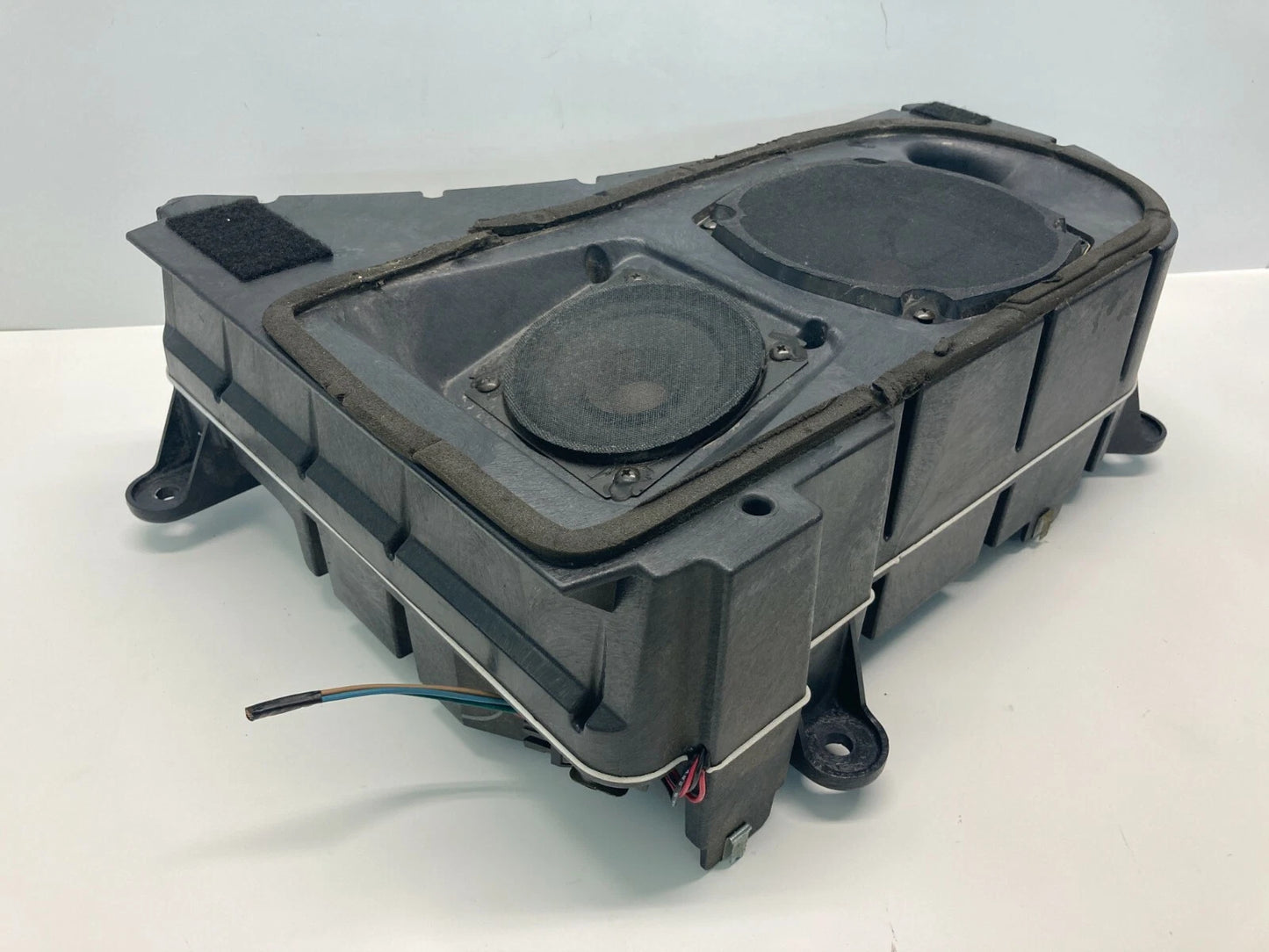 2001-2005 PONTIAC AZTEK REAR RIGHT SOUND SPEAKER SUBWOOFER PIONEER 10413168 OEM