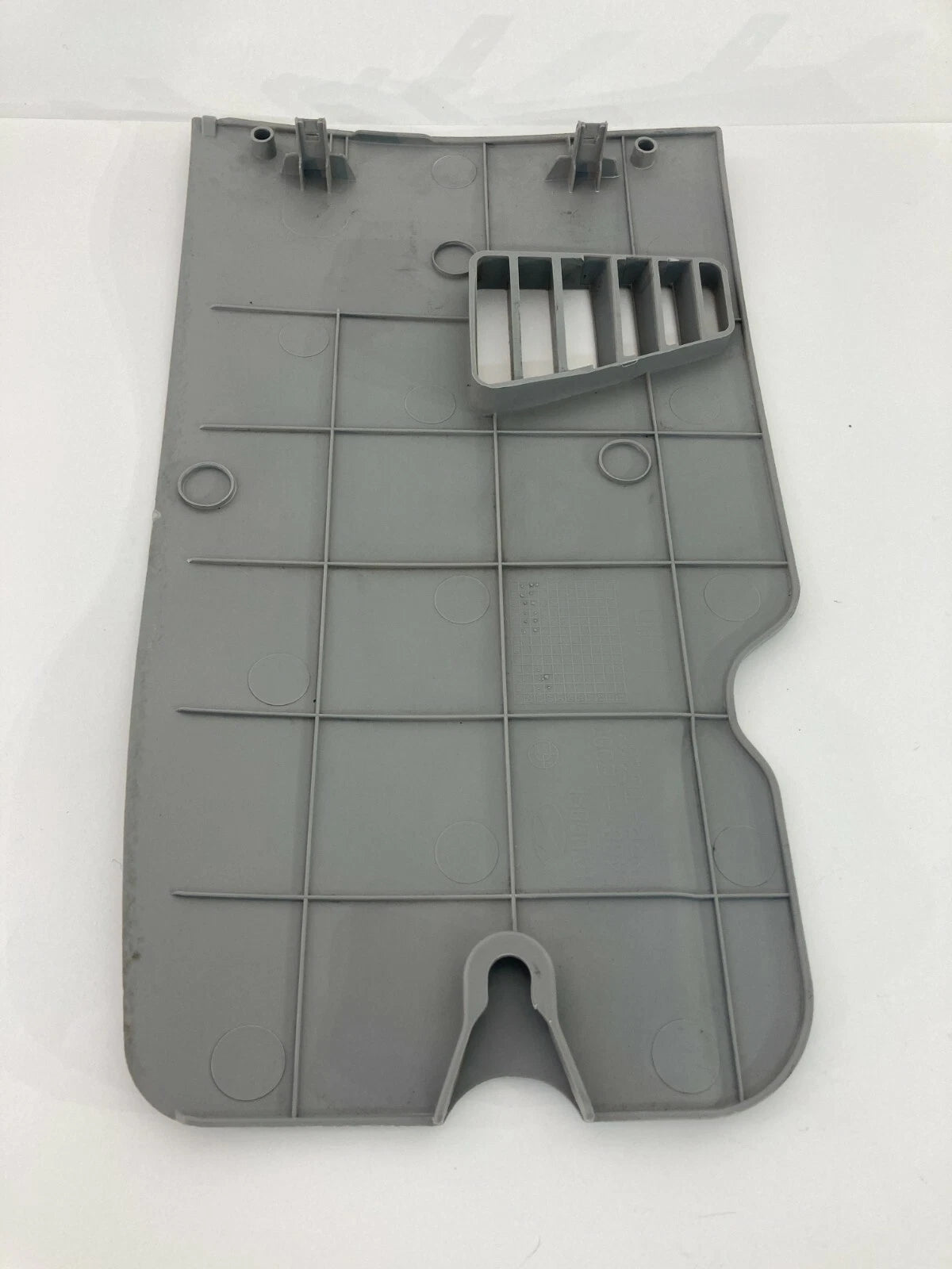 2006-2011 HYUNDAI ACCENT FRONT CENTER CONSOLE LEFT DRIVER SIDE COVER 84681-1E000