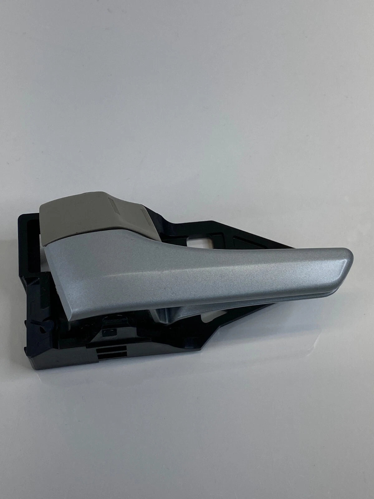 2010 2011 TOYOTA PRIUS REAR LEFT SIDE INTERIOR INNER DOOR HANDLE ASSEMBLY OEM