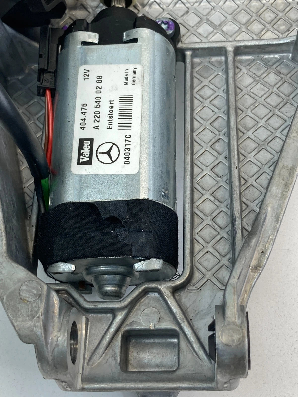 03-09 MERCEDES-BENZ E320 GEAR STEERING COLUMN ADJUSTMENT MOTOR 2205400288 OEM