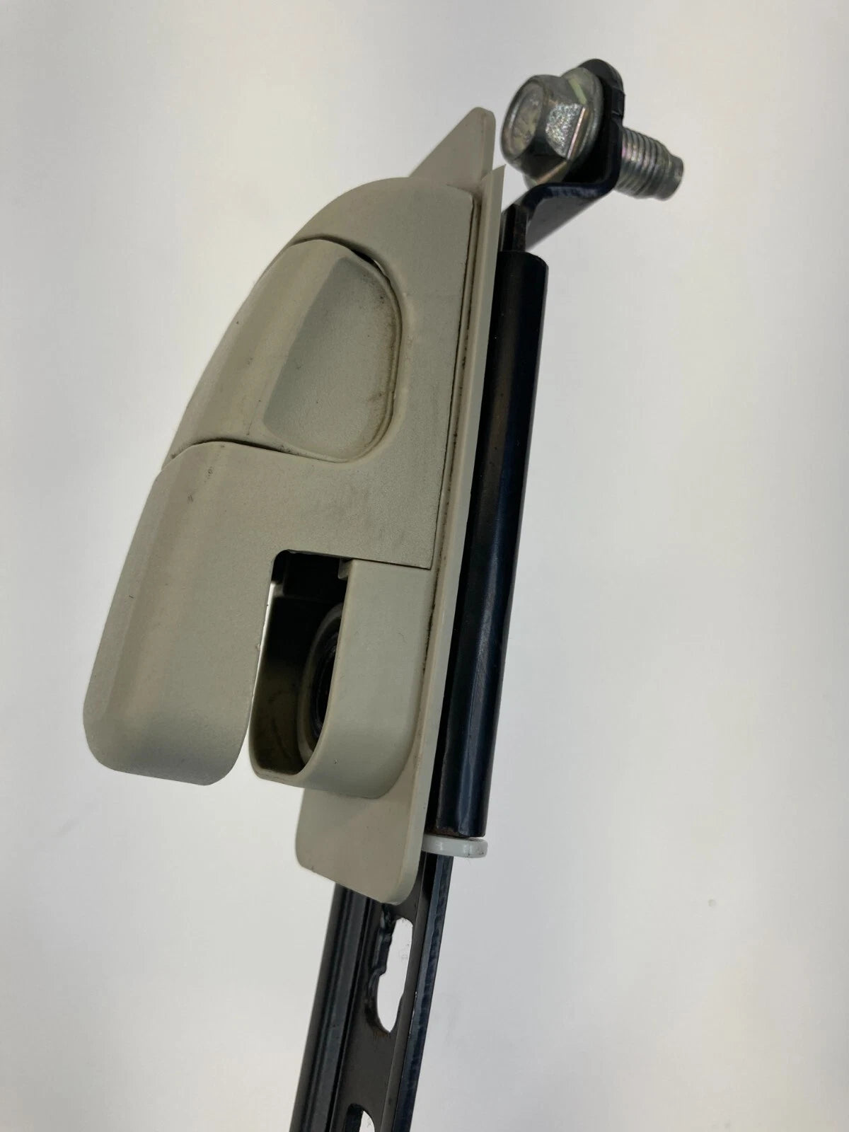 2008-2013 NISSAN ROGUE FRONT RIGHT PASSENGER SIDE SEAT BELT HEIGHT ADJUSTER OEM