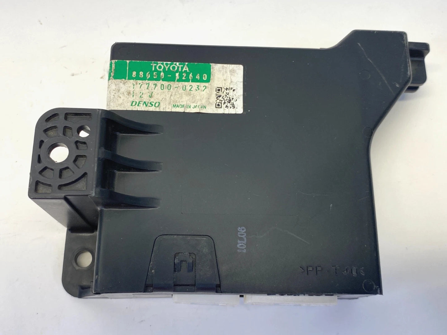 07-12 TOYOTA YARIS 08-14 XD HVAC TEMPERATURE CONTROL MODULE UNIT OEM 88650-52640