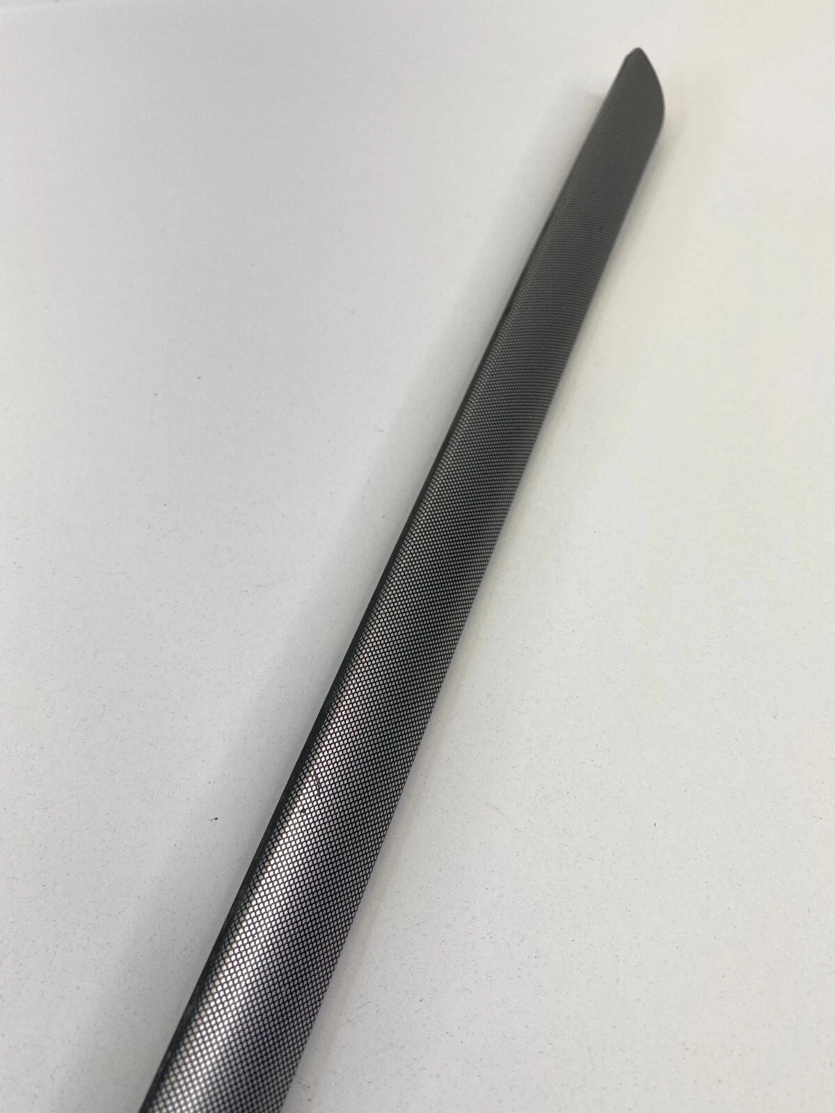 2005-2010 VOLKSWAGEN JETTA FRONT LEFT DOOR PANEL TRIM MOLDING 1K4-867-439 OEM