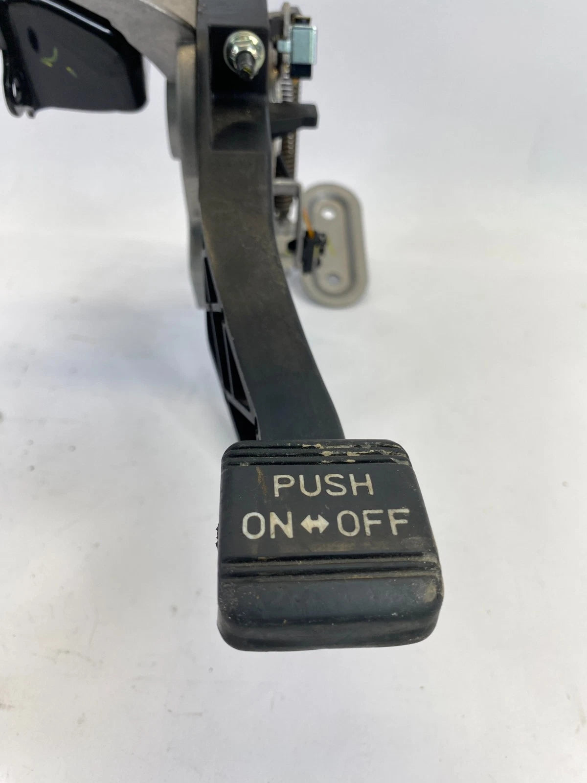 2011-2015 HYUNDAI SONATA HYBRID PARKING EMERGENCY BRAKE PEDAL ASSEMBLY OEM