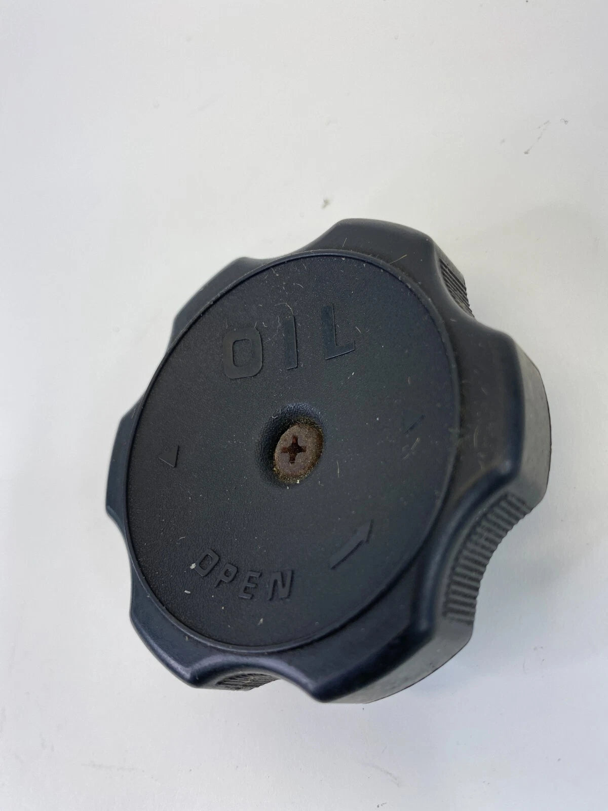 2009-2012 MITSUBISHI GALANT ENGINE OIL FILLER CAP COVER LID ASSEMBLY OEM FACTORY