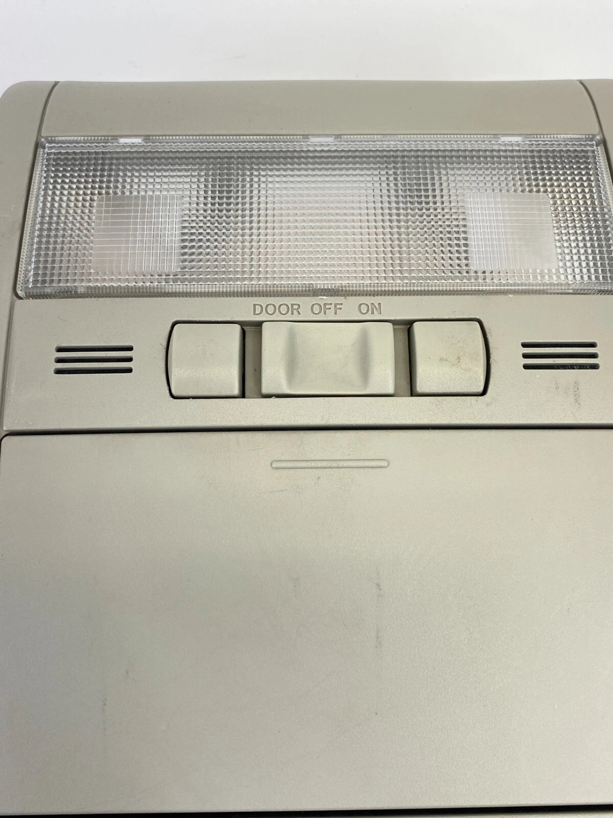 2004-2009 TOYOTA PRIUS ROOF OVERHEAD CONSOLE DOME MAP LIGHT LAMP 1D111-022G OEM