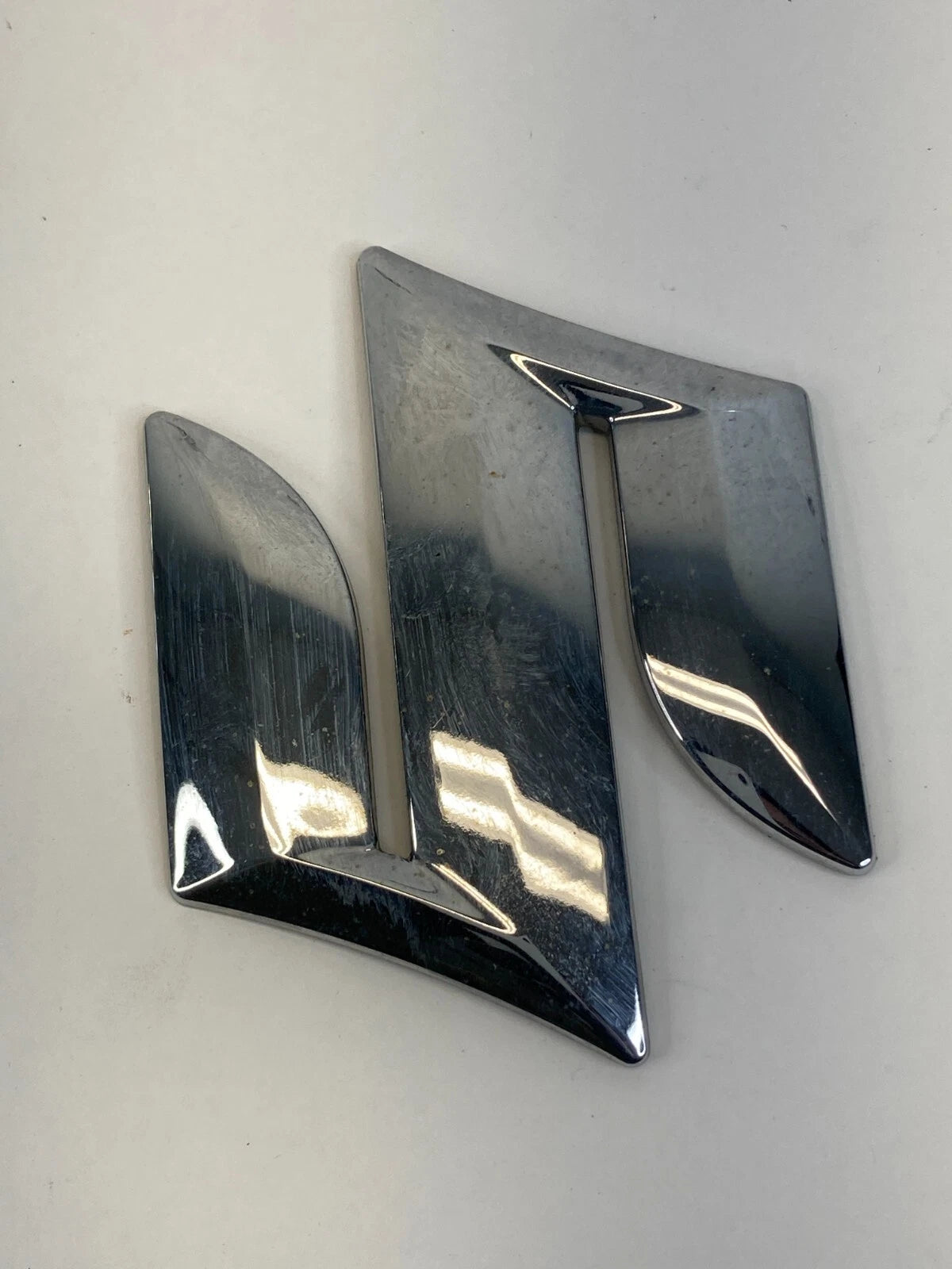 2007-2013 SUZUKI SX4 REAR TRUNK LID LOGO EMBLEM BADGE CHROME OEM