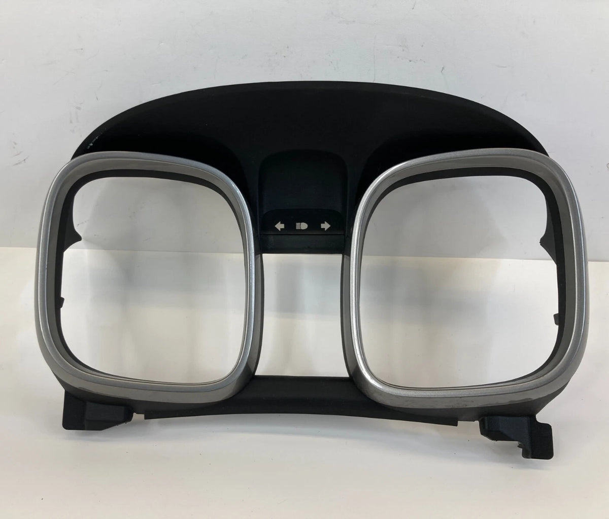 13-15 CHEVY MALIBU INSTRUMENT CLUSTER BEZEL SPEEDOMETER TRIM COVER OEM AKY87368