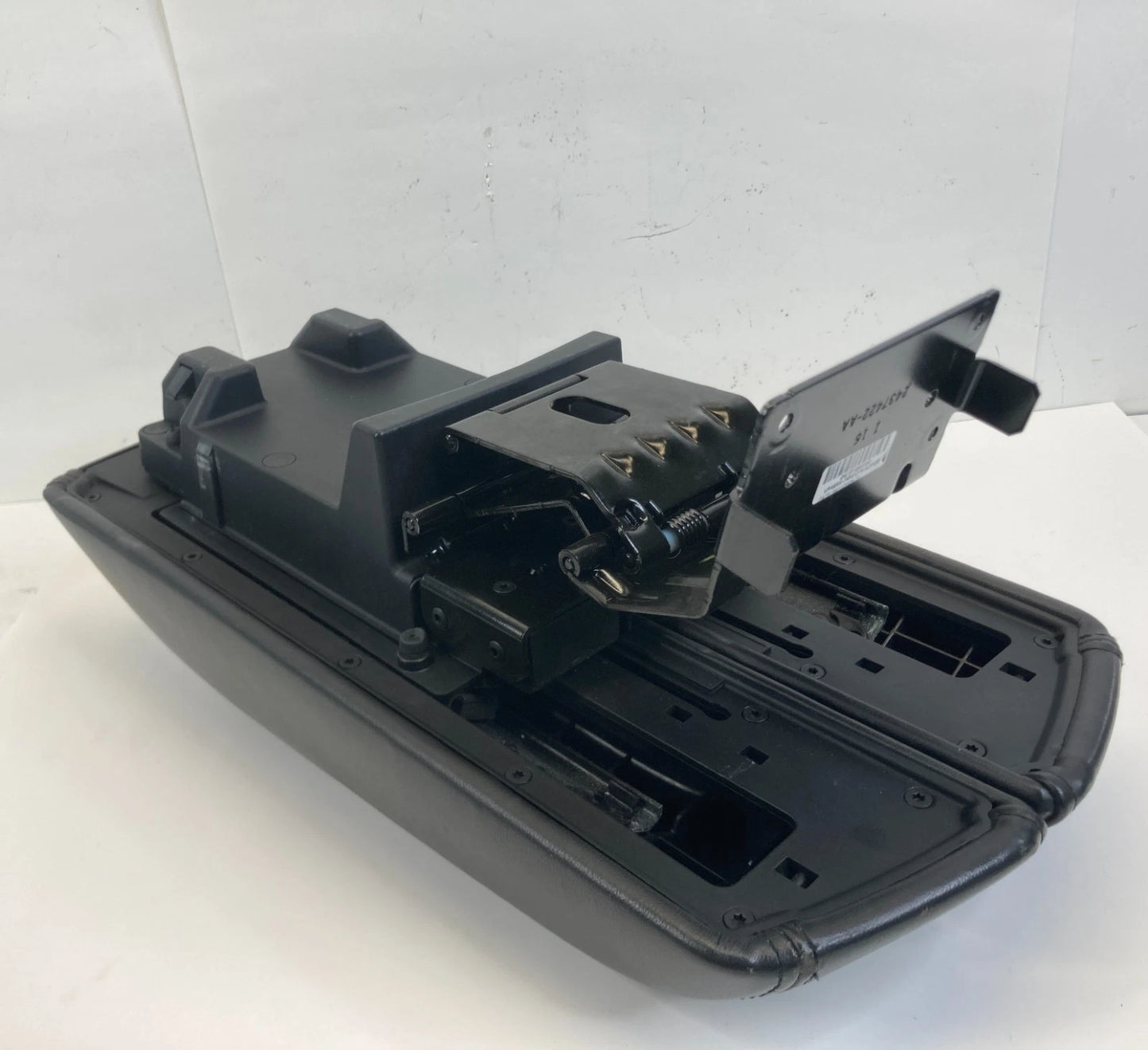 2010-2019 LINCOLN MKT CENTER CONSOLE SLIDING ARMREST ARM REST LID LEATHER BLACK
