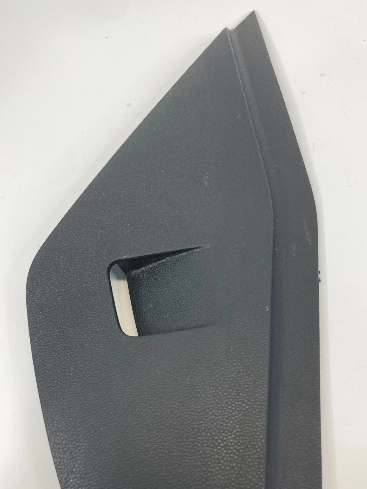 08-12 FORD ESCAPE 08-11 MARINER FRONT LEFT SIDE DASH END CAP COVER 8L847804481A