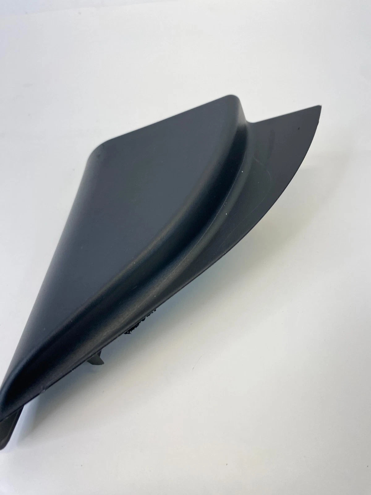 2017-2020 HYUNDAI ELANTRA FRONT RIGHT PASSENGER INTERIOR DOOR MIRROR TRIM COVER