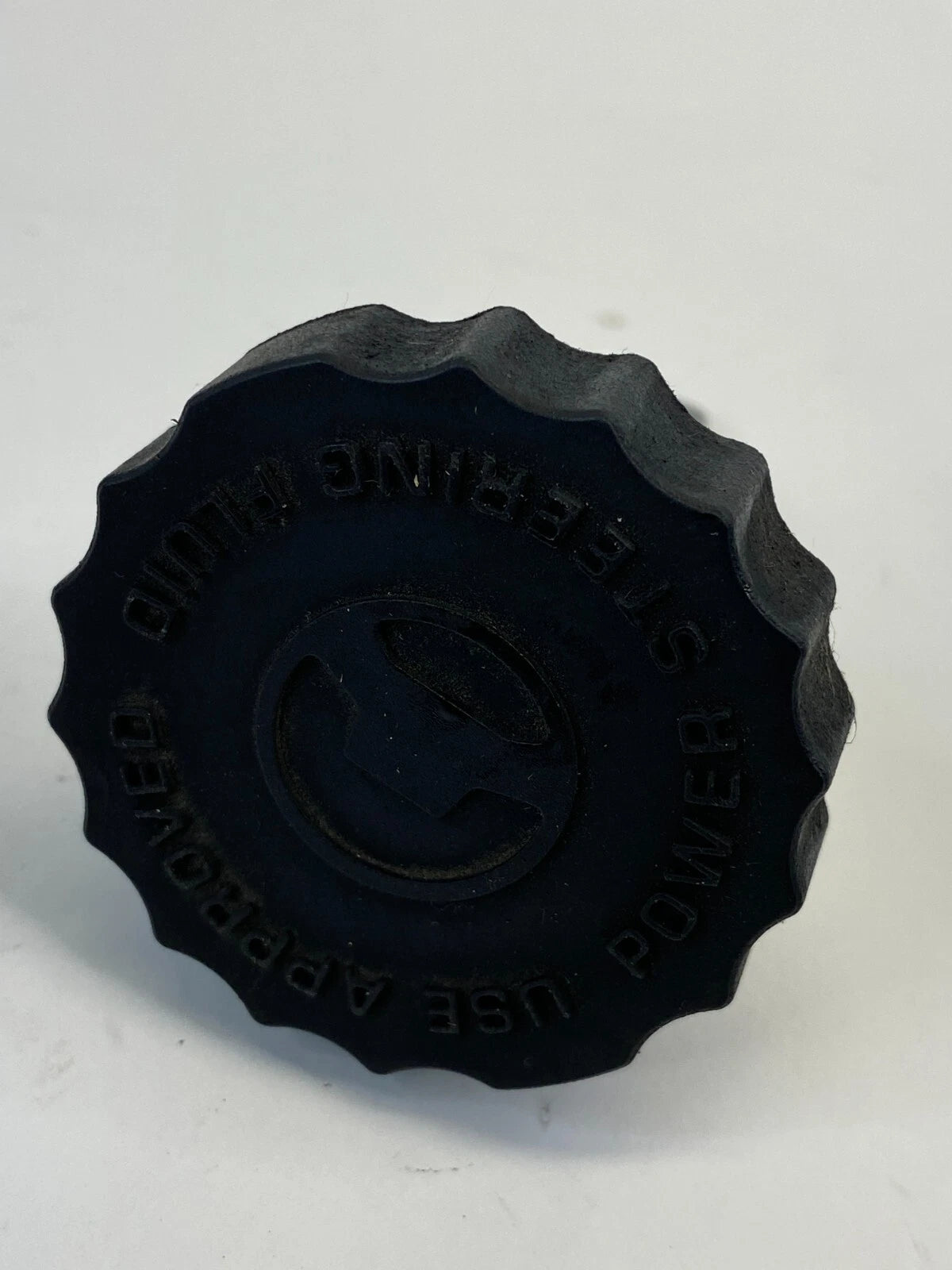 2005-2010 CHRYSLER 300 POWER STEERING FLUID RESERVOIR BOTTLE TANK CAP COVER OEM