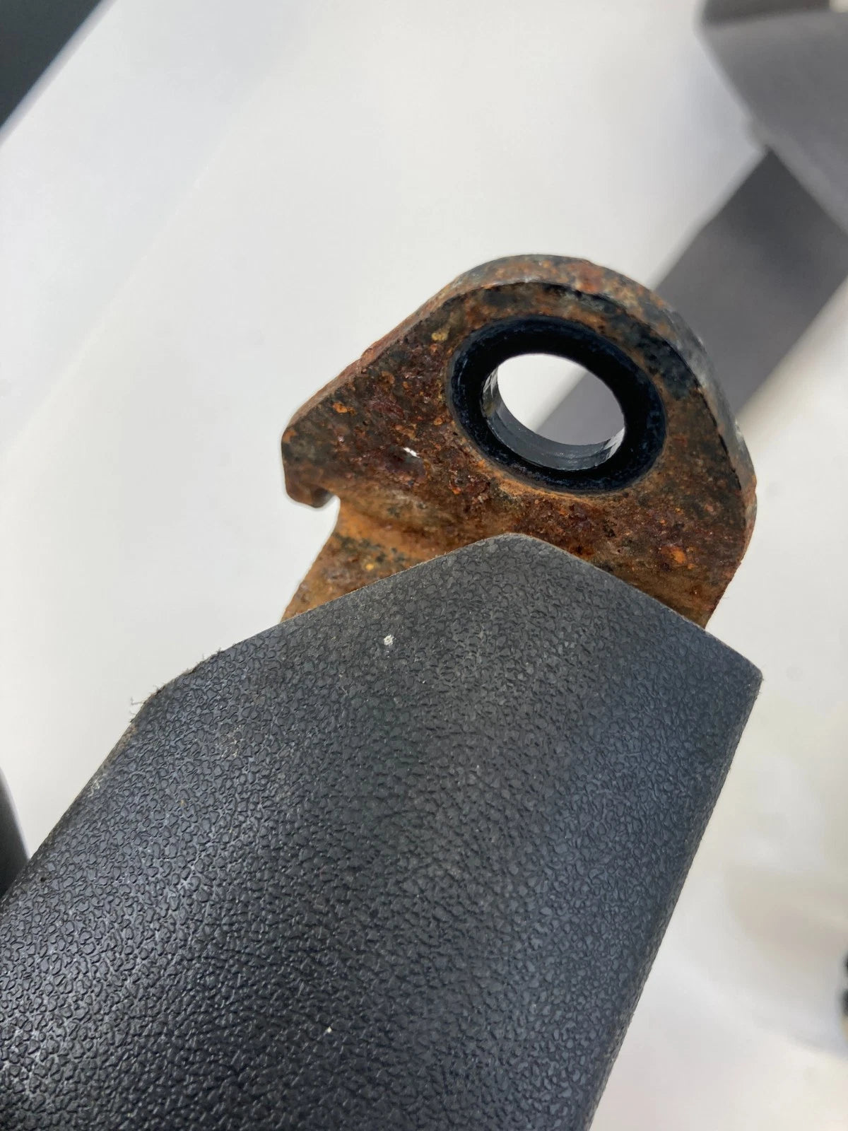 2008-2010 TOYOTA HIGHLANDER FRONT RIGHT SEAT BELT RETRACTOR 7R1180-P OEM