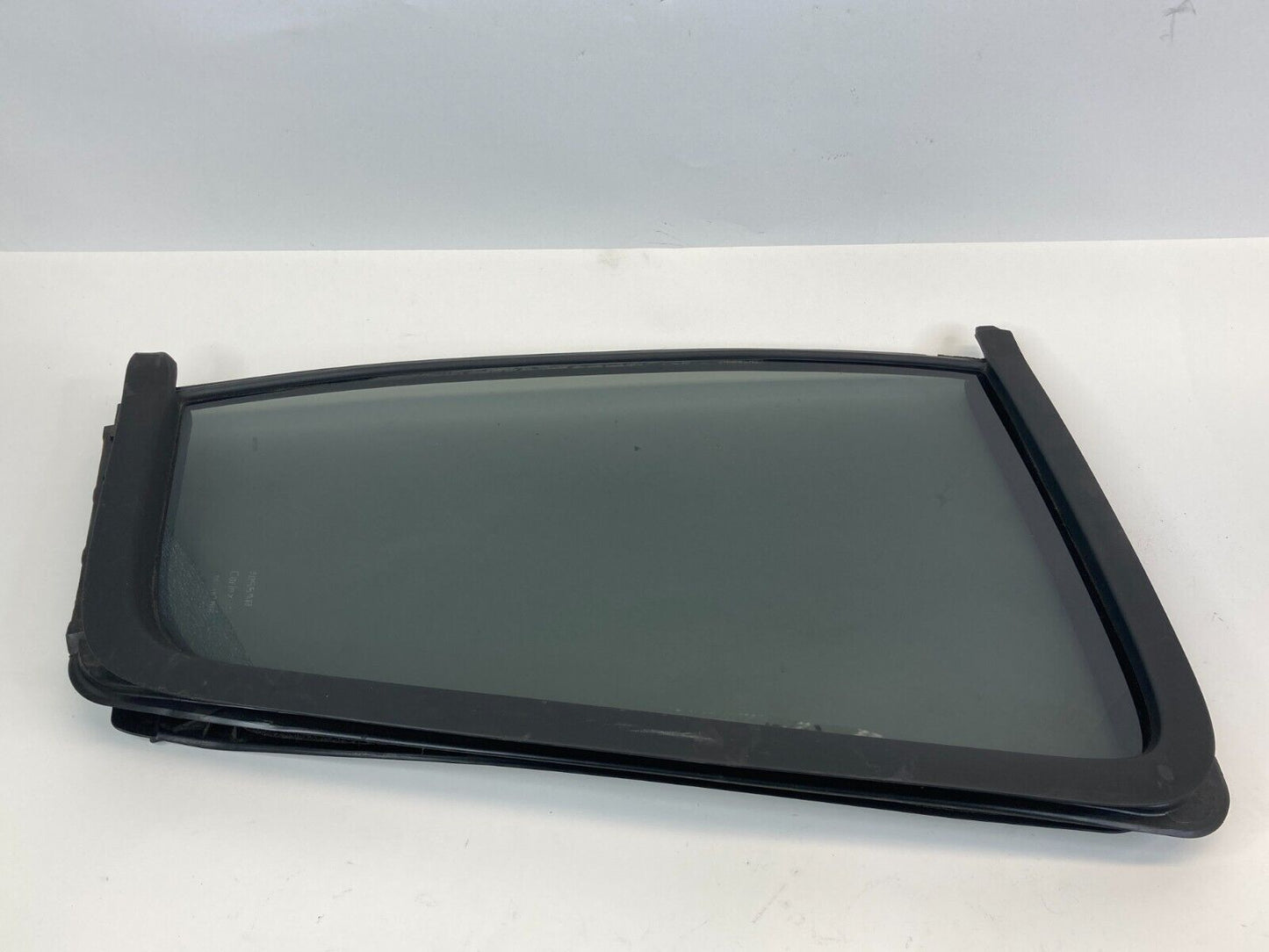 05-09 Nissan Pathfinder Rear Left Door Fixed Quarter Window Glass 82273-EA500