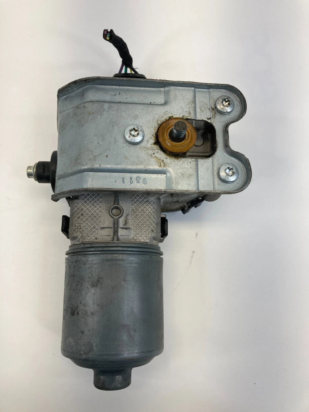 2009 2010 2011 2012 CHEVROLET TRAVERSE FRONT WIPER MOTOR BOSCH 0390241653 OEM