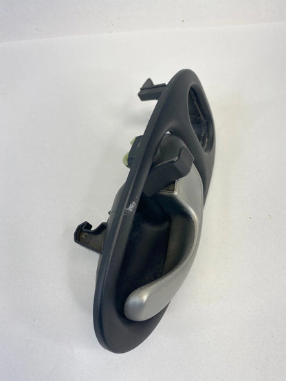 2002-2005 SATURN VUE FRONT RIGHT PASSENGER INNER DOOR HANDLE 22710829 OEM