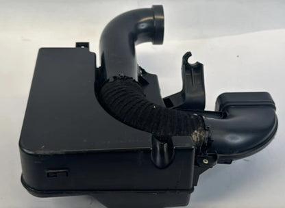 12-17 HYUNDAI ACCENT 4DR 5DR 1.6L AIR INTAKE CLEANER RESONATOR HOSE 28190-1R000
