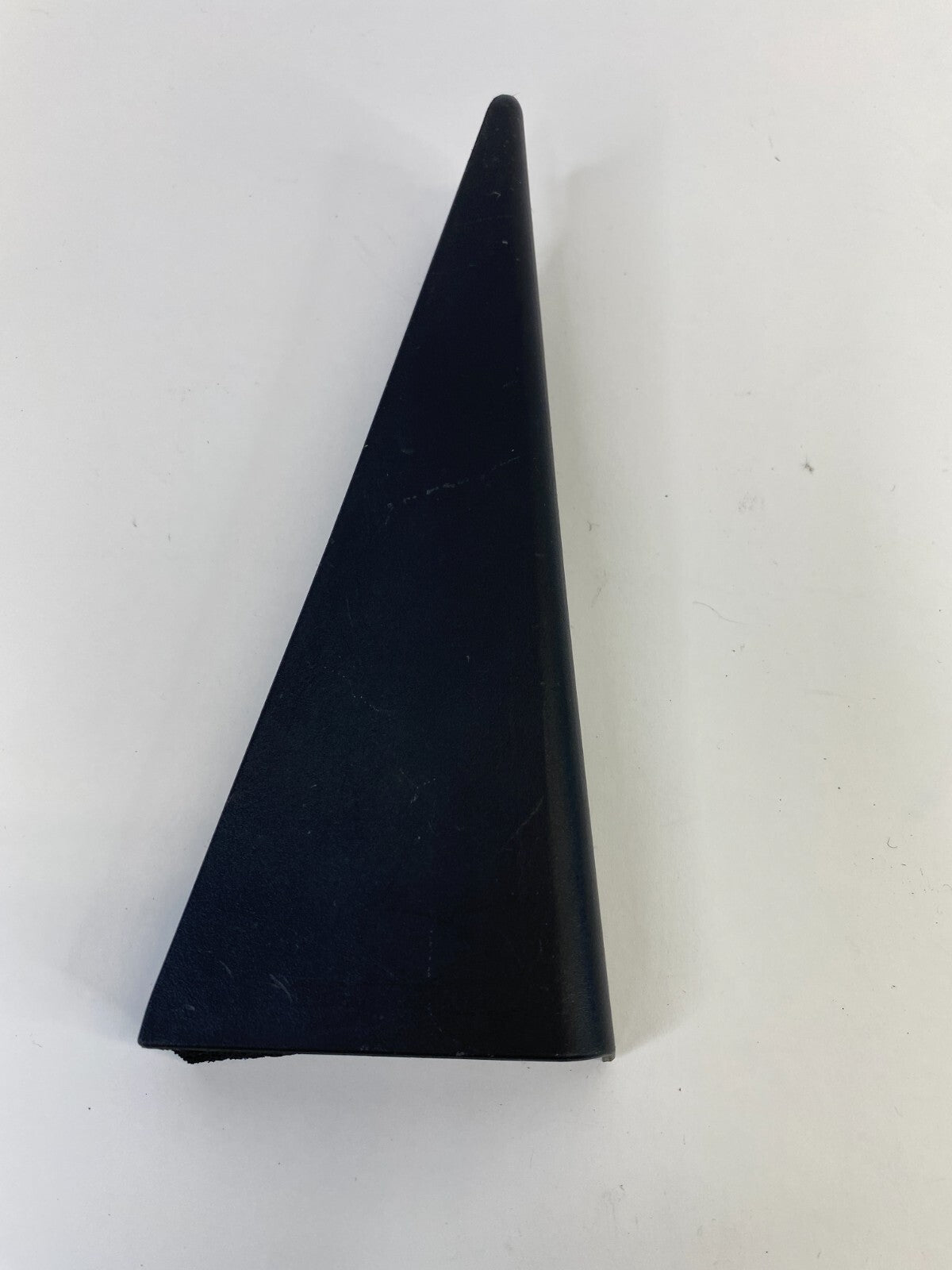 2008 2009 2010 Saturn Vue Rear Left Interior Door Corner Cover Trim 96630814 OEM