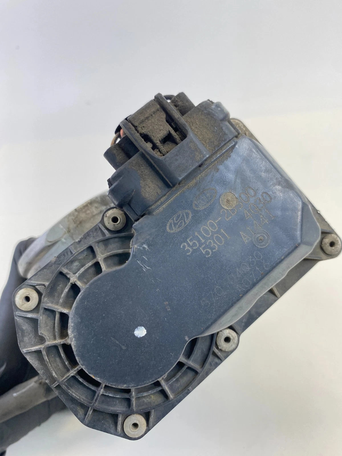 2012-2019 HYUNDAI ACCENT 1.6L 16V THROTTLE BODY THROTTLE VALVE 35100-2B300 OEM
