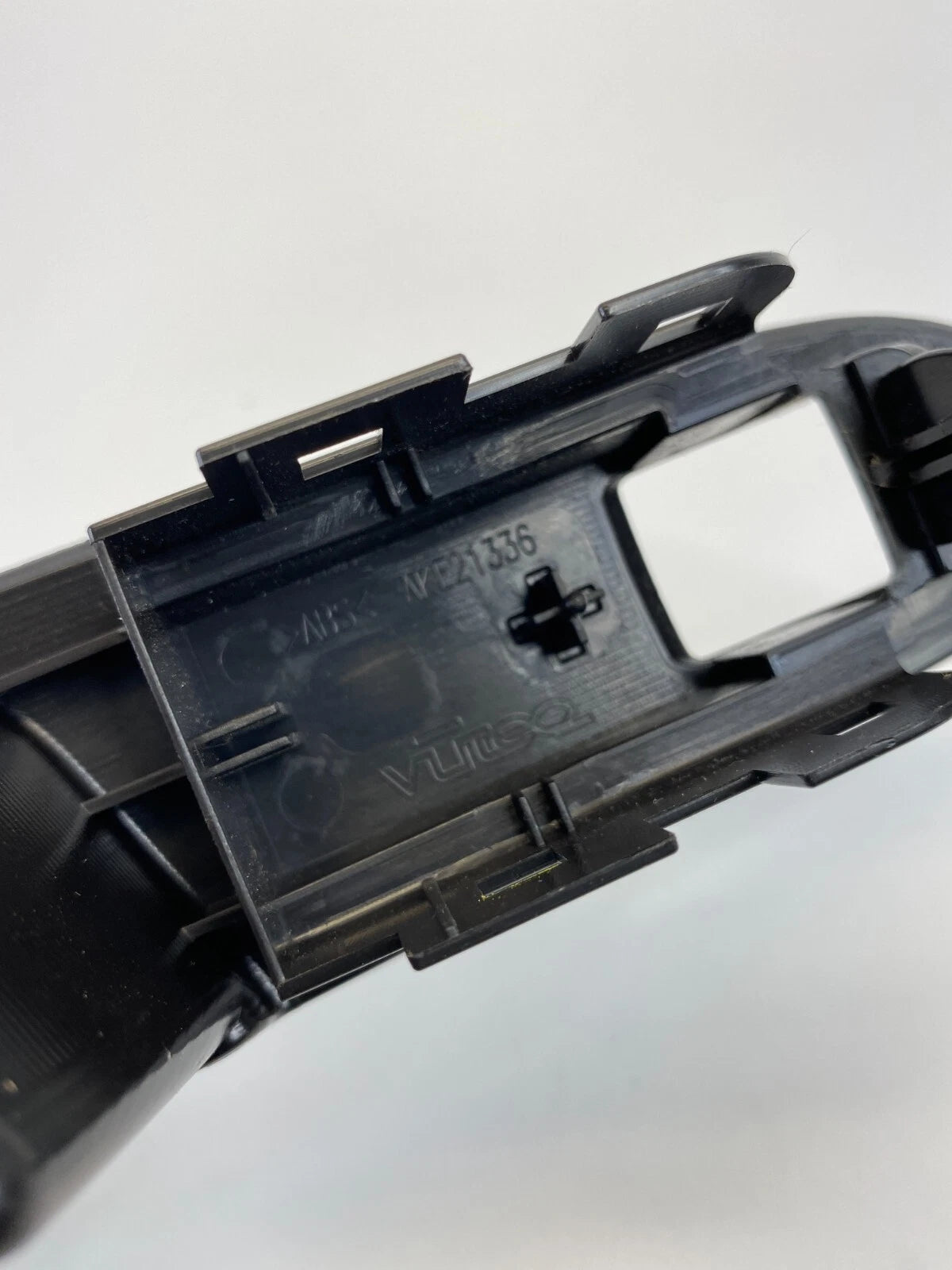2010-2017 CHEVROLET EQUINOX REAR LEFT SIDE WINDOW SWITCH TRIM BEZEL AKE21336