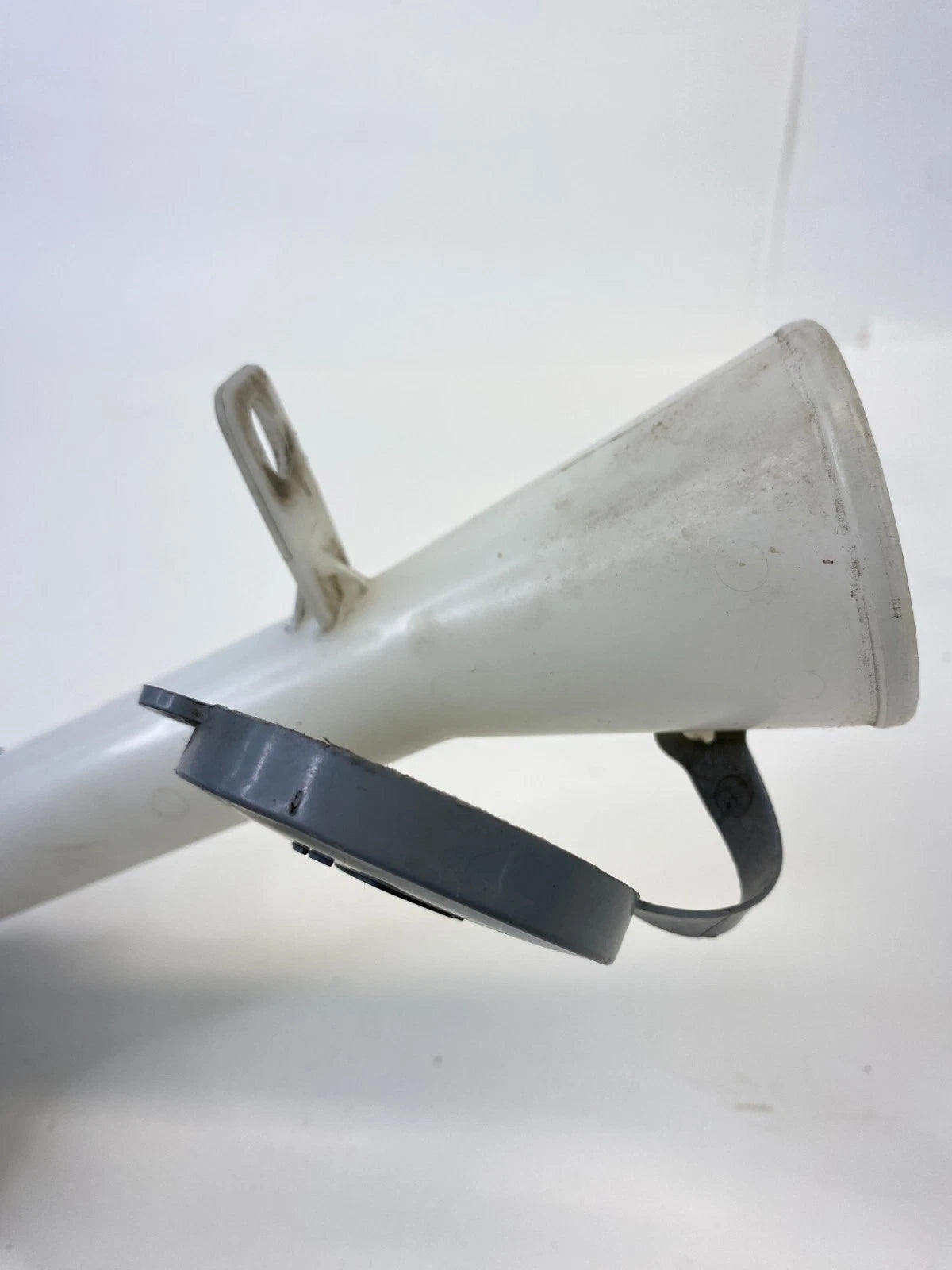 2013-2020 NISSAN PATHFINDER WINDSHIELD WASHER RESERVOIR FILLER NECK RESERVOIR