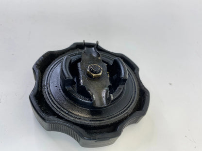 2009-2012 MITSUBISHI GALANT ENGINE OIL FILLER CAP COVER LID ASSEMBLY OEM FACTORY