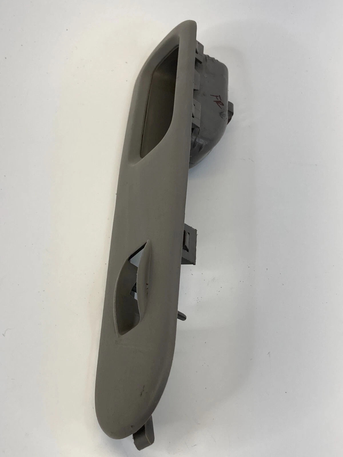 99-04 HONDA ODYSSEY FRONT RIGHT DOOR WINDOW SWITCH COVER BEZEL 83511-S0X-A010
