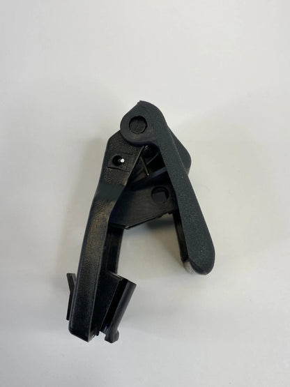 2001-2006 HYUNDAI ELANTRA HOOD RELEASE HANDLE LEVER HOOD RELEASE HANDLE OEM