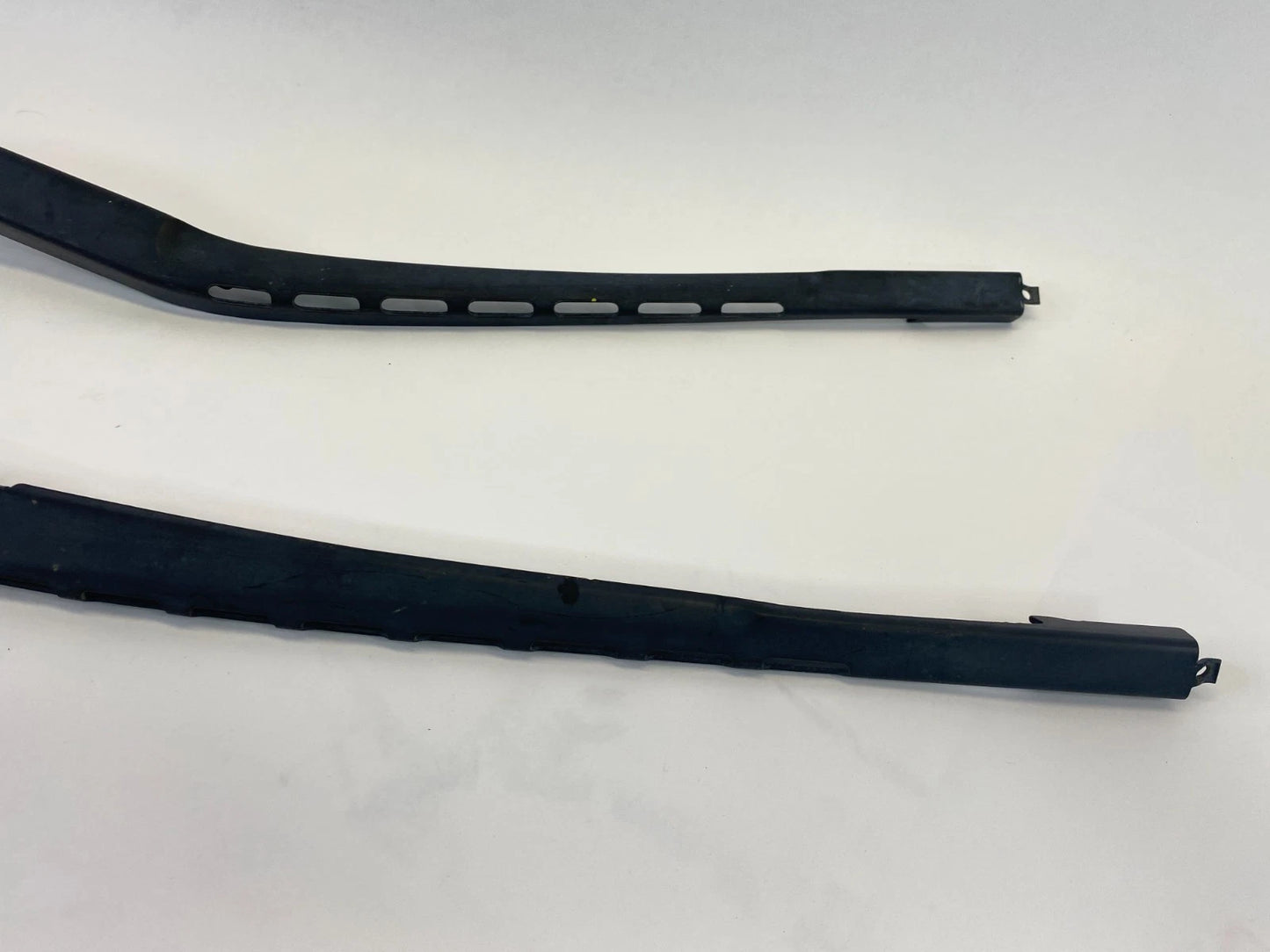 2011-2015 FORD EXPLORER FRONT WINDSHIELD WIPER ARMS PAIR LH RH BB5317C495AD OEM