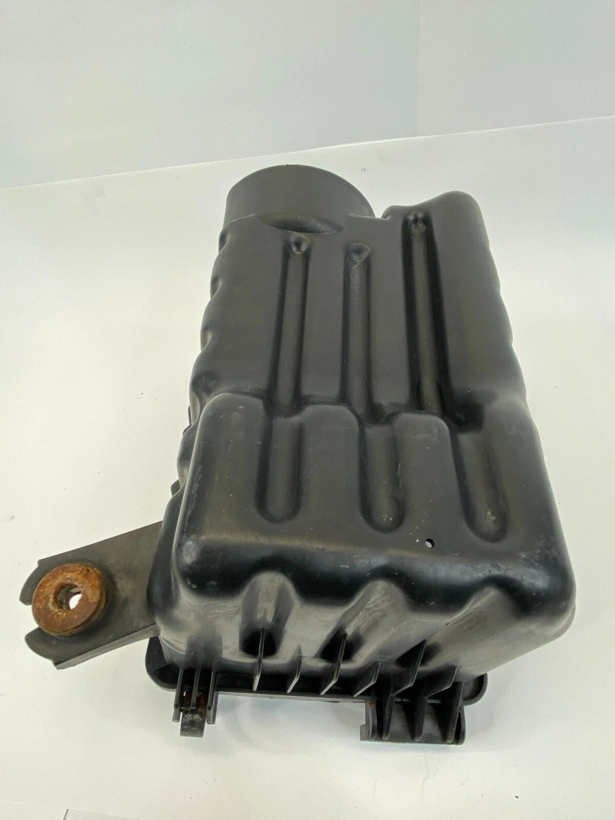 2007-2009 HYUNDAI SANTA FE 3.3L V6 AIR INTAKE CLEANER BOX HOUSING LOWER COVER