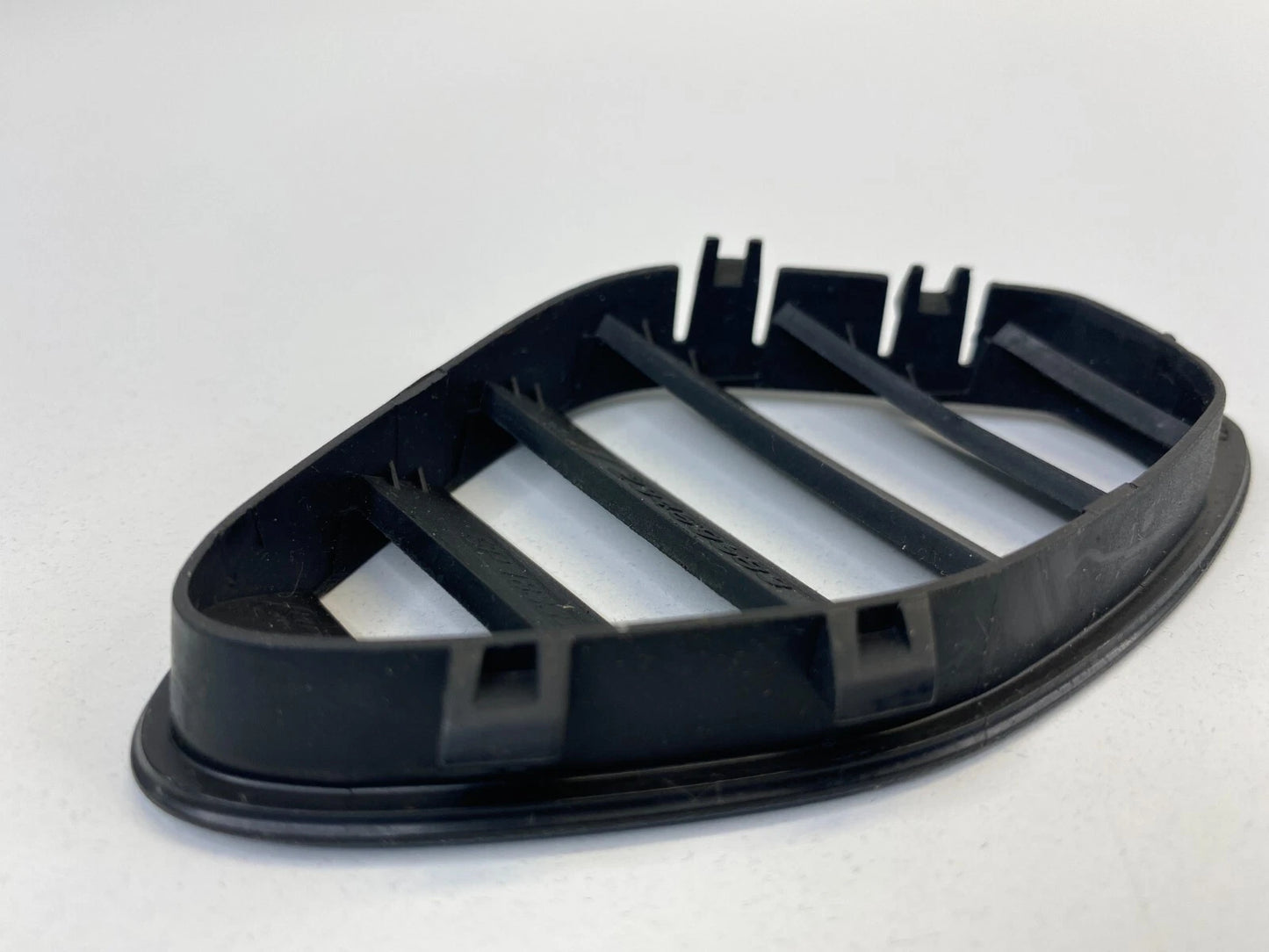 14-20 CHEVROLET IMPALA DASH RIGHT SIDE DEFROSTER AIR VENT OUTLET GRILL 23469583