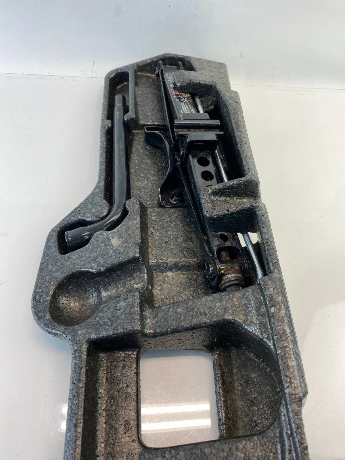 2011-2018 VOLVO S60 EMERGENCY SPARE TIRE LIFTING JACK LUG WRENCH KIT SET OEM