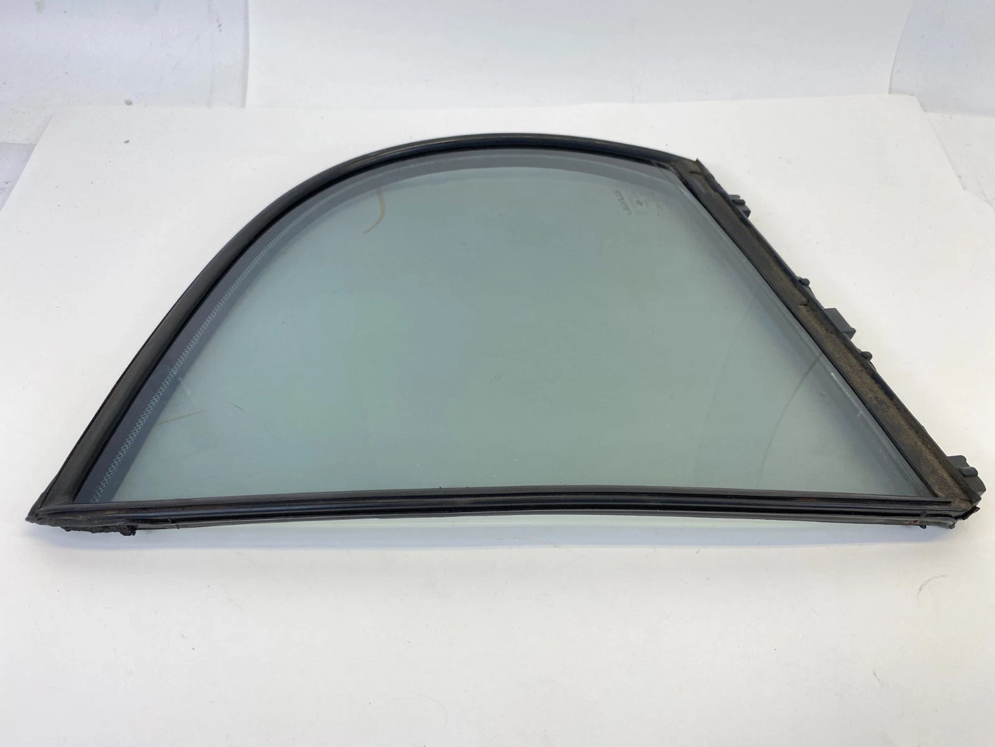 98-05 LEXUS GS300 LEFT DRIVER SIDE REAR DOOR VENT GLASS WINDOW 68189-30100 OEM