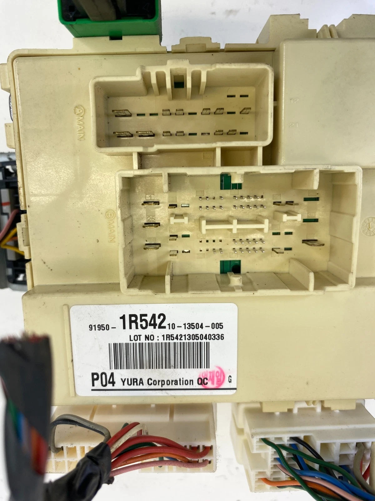 2011-2014 HYUNDAI ACCENT 1.6L INTERIOR FUSE BOX JUNCTION BLOCK 91950-1R542 OEM