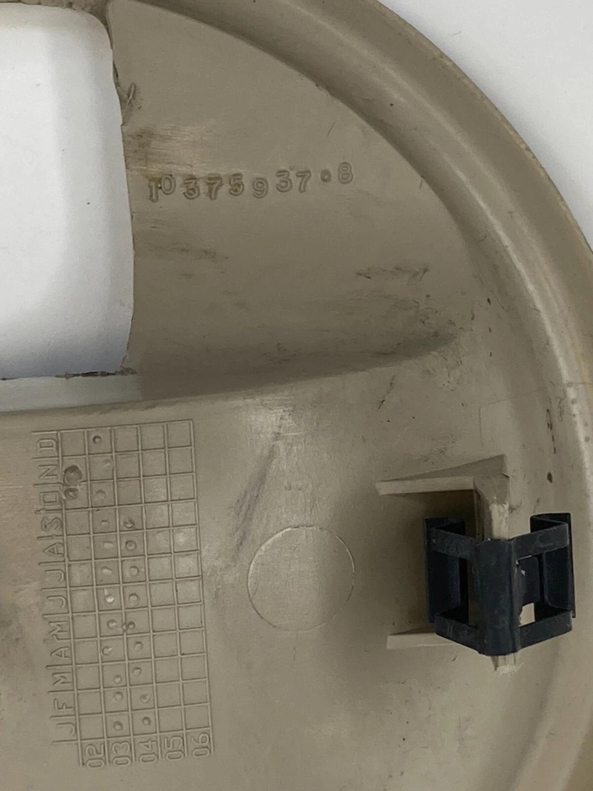 04 05 PONTIAC GRAND PRIX FRONT LEFT INNER DOOR HANDLE COVER BEZEL TRIM 10375937