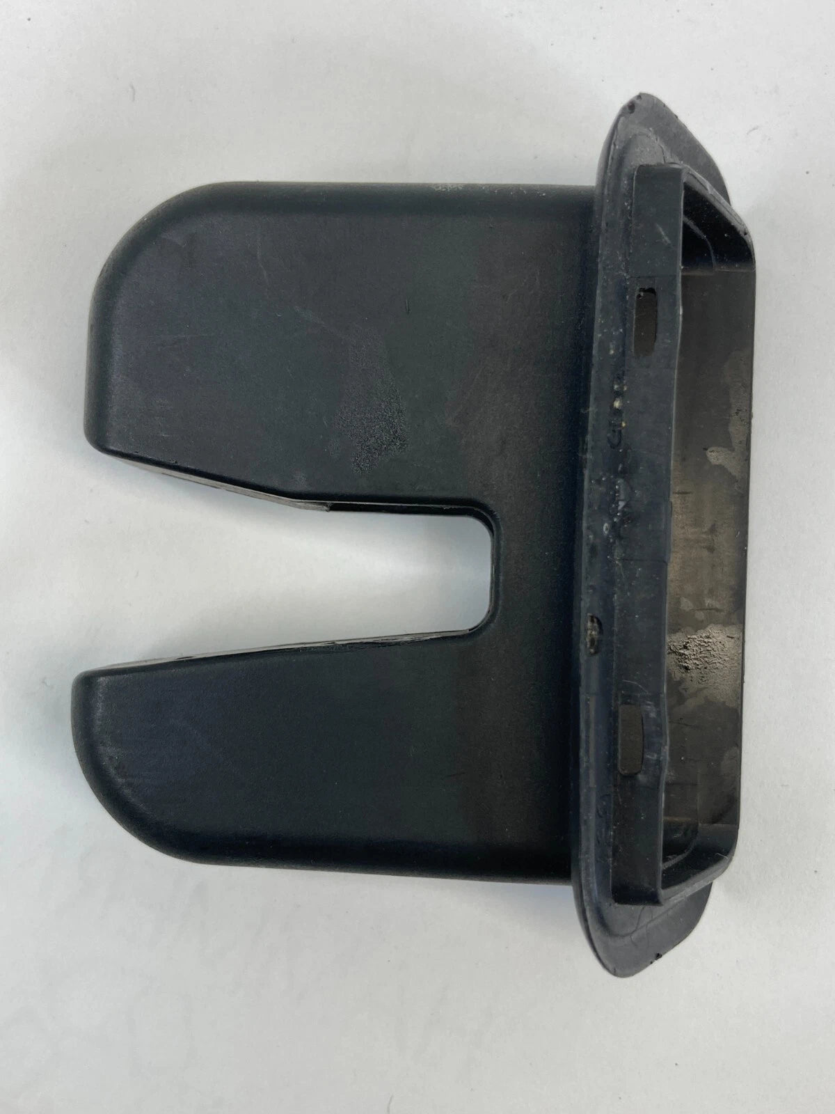 2006-2011 AUDI A6 REAR TRUNK LOCK LATCH COVER TRIM ONLY 4E0-827-520 OEM